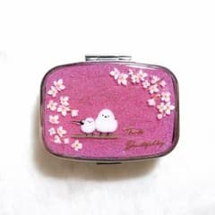 シマエナガ❁⃘*.゜レジンピルケース 桜❀.*゜ シマエナガ❁⃘*.゜レジンピルケース 桜 - メルカリ