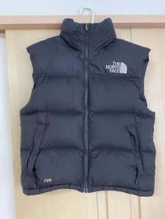 the north face センターロゴ　ダウンベスト　ブラック700のサムネイル