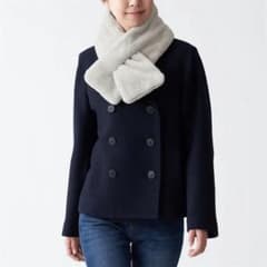 無印良品　あたたかファイバー　巻く毛布のサムネイル