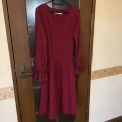 ロイヤルパーティーのニットワンピースのサムネイル