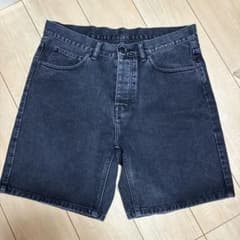 【値下げ不可】Carhartt wip ブラックデニム ショートパンツのサムネイル