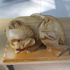 木製クマと魚の彫刻 箱根寄木細工 - メルカリ