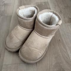 ベージュ ムートンブーツ16.0cm キッズのサムネイル