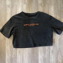 NORTH CAROLINA ロゴ クロップド丈 Tシャツのサムネイル