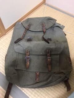 メンチカツさん専用　スイス軍　ビンテージ  リュックのサムネイル