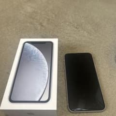 iPhone XR White 128 GB auのサムネイル