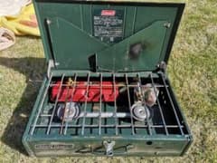 Coleman コールマン ツーバーナー　コンロ キャンプストーブ 気化式 錆びのサムネイル