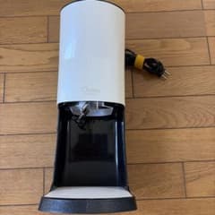 Ölona かき氷機 ホワイト・ブラック Ölona かき氷機 ホワイト・ブラック - メルカリ