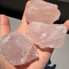 3個セット・マダガスカル産】ローズクォーツ 原石 虹 紅水晶 440g 浄化