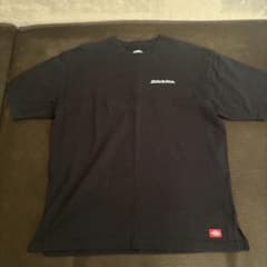 Dickies 黒 Tシャツ　4/8まで700円‼️のサムネイル