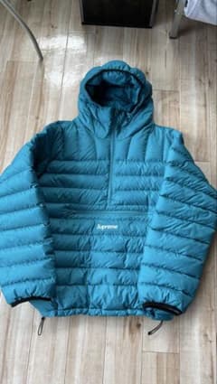 Supreme ダウンジャケット Mターコイズブルー Supreme ダウンジャケット Mターコイズブルー - メルカリ