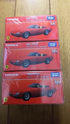 トミカプレミアム フェラーリ365GTS4 セットのサムネイル