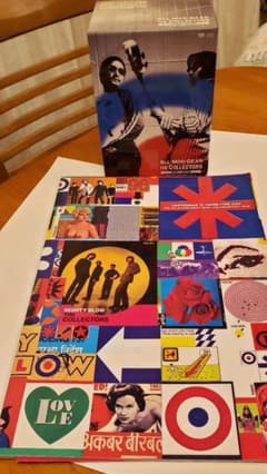 THE COLLECTORS DVDと結成10周年記念本、チラシ３枚のサムネイル