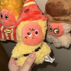 POPMART Twinkle Twinkle ぬいぐるみキーホルダー カードのサムネイル