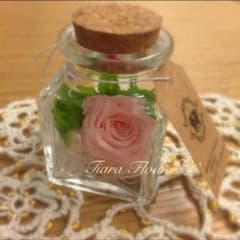 母の日♡ コルク瓶アレンジメント⋈*。゜ プリザーブドのサムネイル