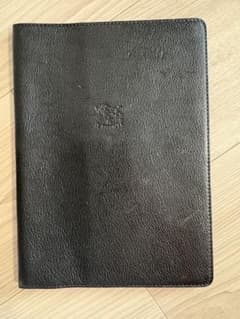【ほぼ未使用】IL BISONTE レザー手帳カバー ブラックのサムネイル