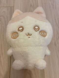 ちいかわ ぬいぐるみ ホワイト ベージュのサムネイル