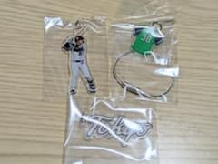 *eren様専用ページ* 38 石井巧選手 3連アクリルキーホルダーのサムネイル