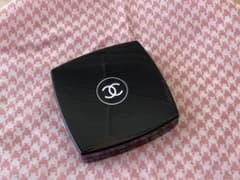CHANEL LES 4 OMBRES アイシャドウパレット 72 MATのサムネイル