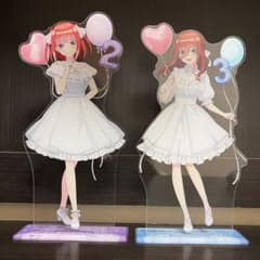 五等分の花嫁 ラッキー缶バッジBOX MEGAアクリルスタンド 二乃 三玖