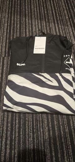 fcrb ゼブラ　ナイロンアノラックジャケット新品未使用 fcrb ゼブラ ナイロンアノラックジャケット新品未使用 - メルカリ