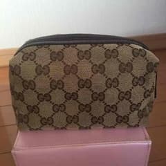ぴっぴ様専用【美品】GUCCIポーチのサムネイル