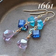 1661 アメジスト×カイヤナイトピアス 1661 アメジスト×カイヤナイトピアス - メルカリ