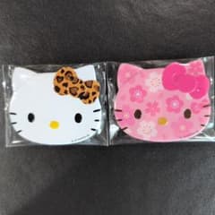 HELLO KITTY フェイス缶 バッジ 2個セットのサムネイル