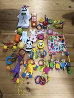 ベビー　おもちゃ　まとめ売りのサムネイル