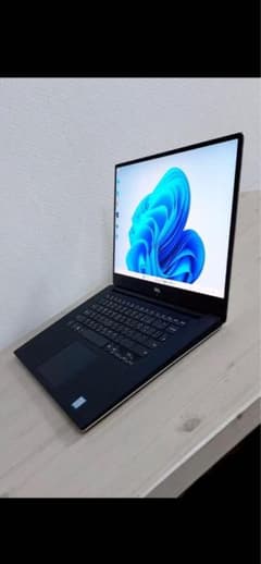 DELL XPS 15 9570 Windows11pro (充電器含め)のサムネイル