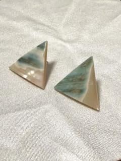 トライアングル型 シェルピアス　石垣島のサムネイル