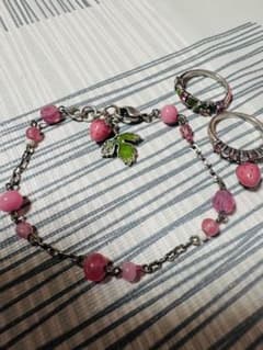 ANNA SUI Strawberry Motif Bracelet and Ring 3-Piece Set, Pink Beads