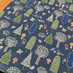 森の中の動物柄 プリント ネイビー オックス生地 108cm×50cm - メルカリ