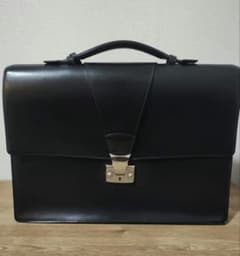 値下げ　Cartier ビジネスバッグ 黒 レザーのサムネイル