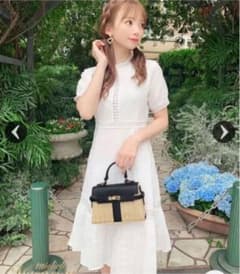 新品タグ付き未開封ミシェルマカロン　コットンレースワンピース完売品のサムネイル