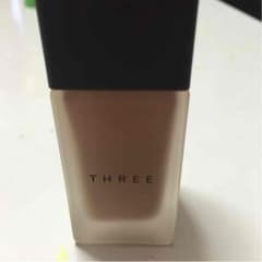 THREEのサムネイル