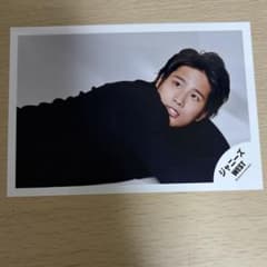 ジャニーズWEST 桐山照史 公式写真のサムネイル