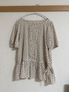ドット柄 半袖ブラウス ベージュのサムネイル