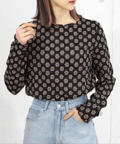 花柄シースルーボートネックロンTのサムネイル