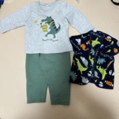ベビーパジャマ 95cm ワニ柄 恐竜柄 2点セットのサムネイル