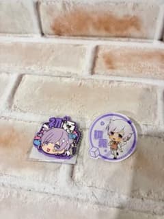 いれいす 初兎 ラバーキーホルダー アクリルバッジ 2点セットのサムネイル