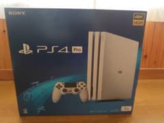 売り切り　SONY PlayStation4  1TBのサムネイル