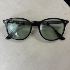 Ray-Ban RB4259F 601/2 サングラス　正規品のサムネイル