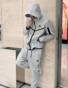 NIKE テックフリース セットアップ グレーのサムネイル