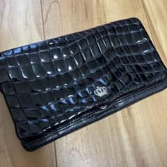 年末お値下げ！！ 傳濱野 クロコダイル型押し ブラック長財布のサムネイル