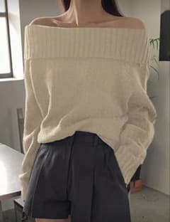 オフショルダーニットのサムネイル