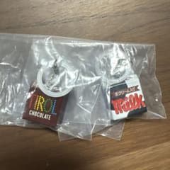 チロルチョコ　めじるしアクセサリー　ミルク　コーヒーヌガーのサムネイル