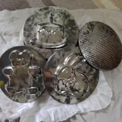 [Price Reduced] Brocante Cake Mold, Flea Market, Antique, JUNK, Vintage