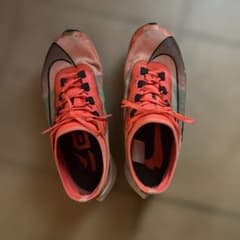 NIKE ランニングシューズのサムネイル