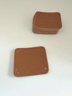 PUレザータグ 約4cm x 3.5cm 9枚セットのサムネイル